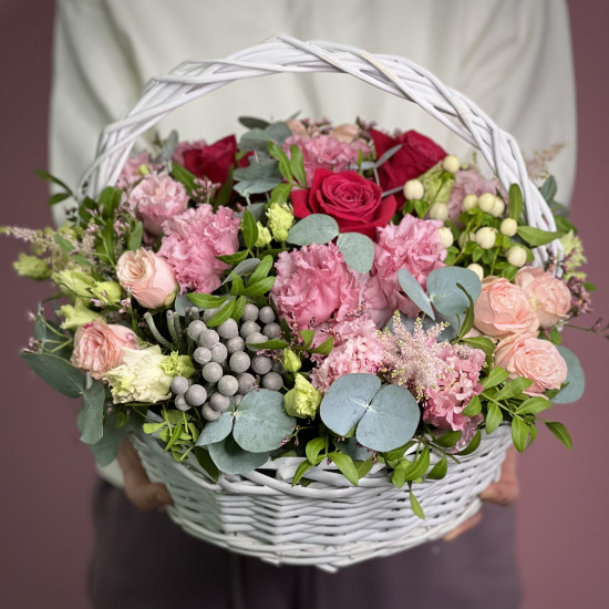 Цветы в корзине Корзина с цветами Кантата 